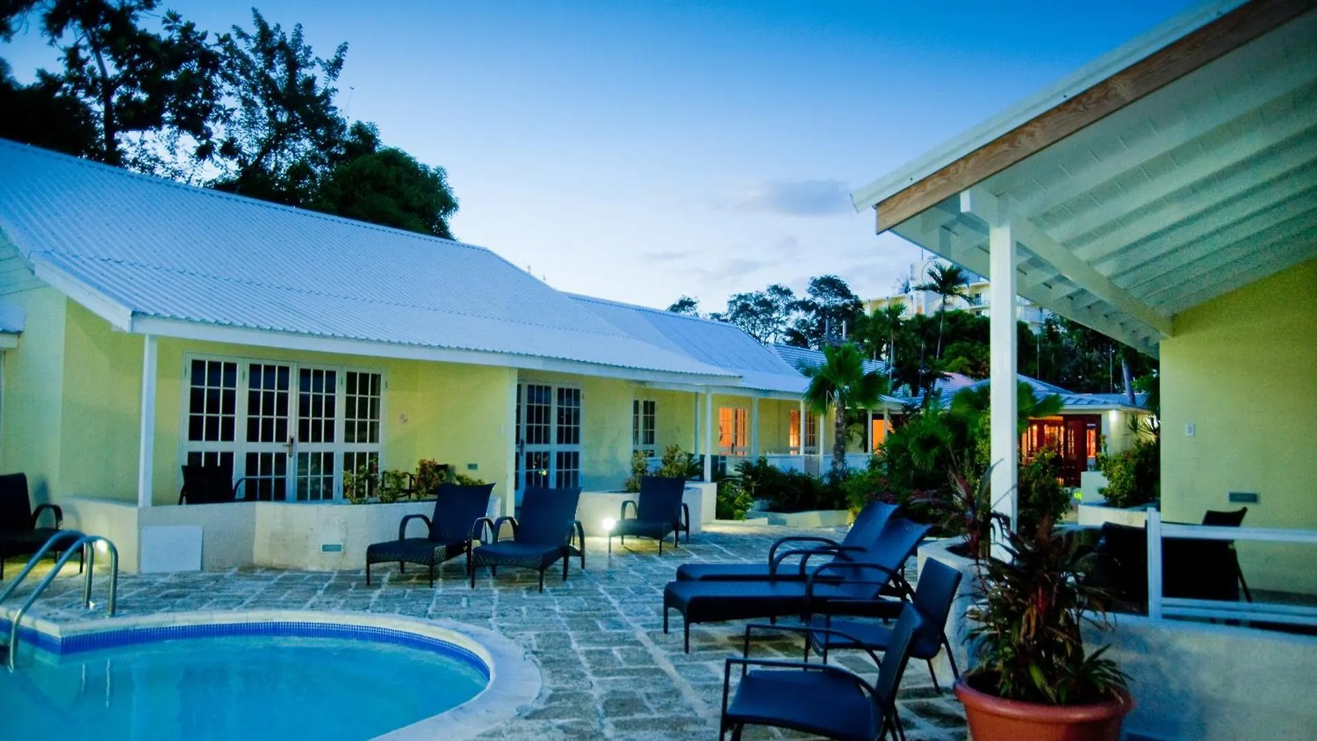 ***  Island Inn Hotel All-Inclusive Saint Michael Barbados