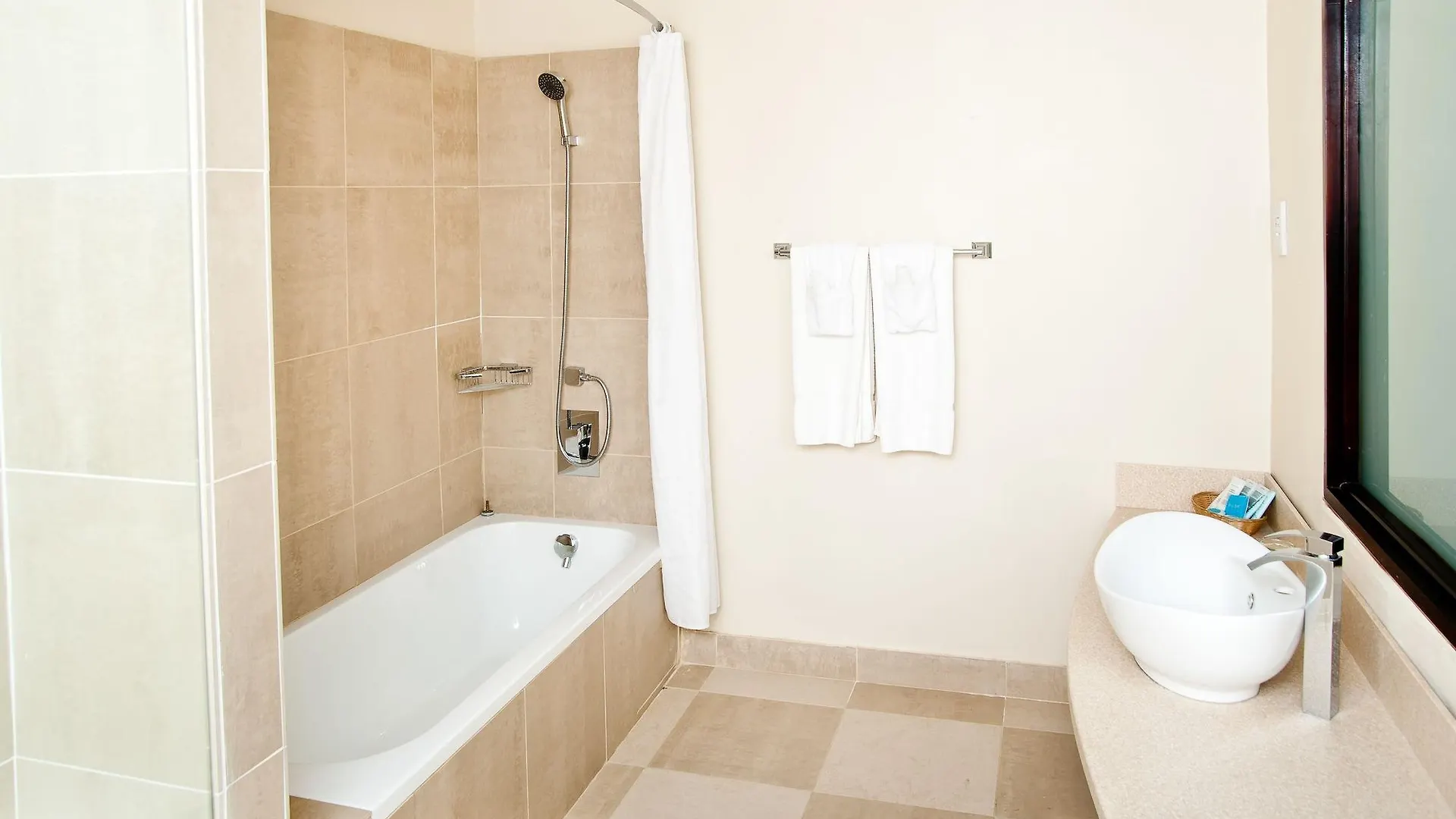Island Inn Hotel All-Inclusive Saint Michael 3*,
