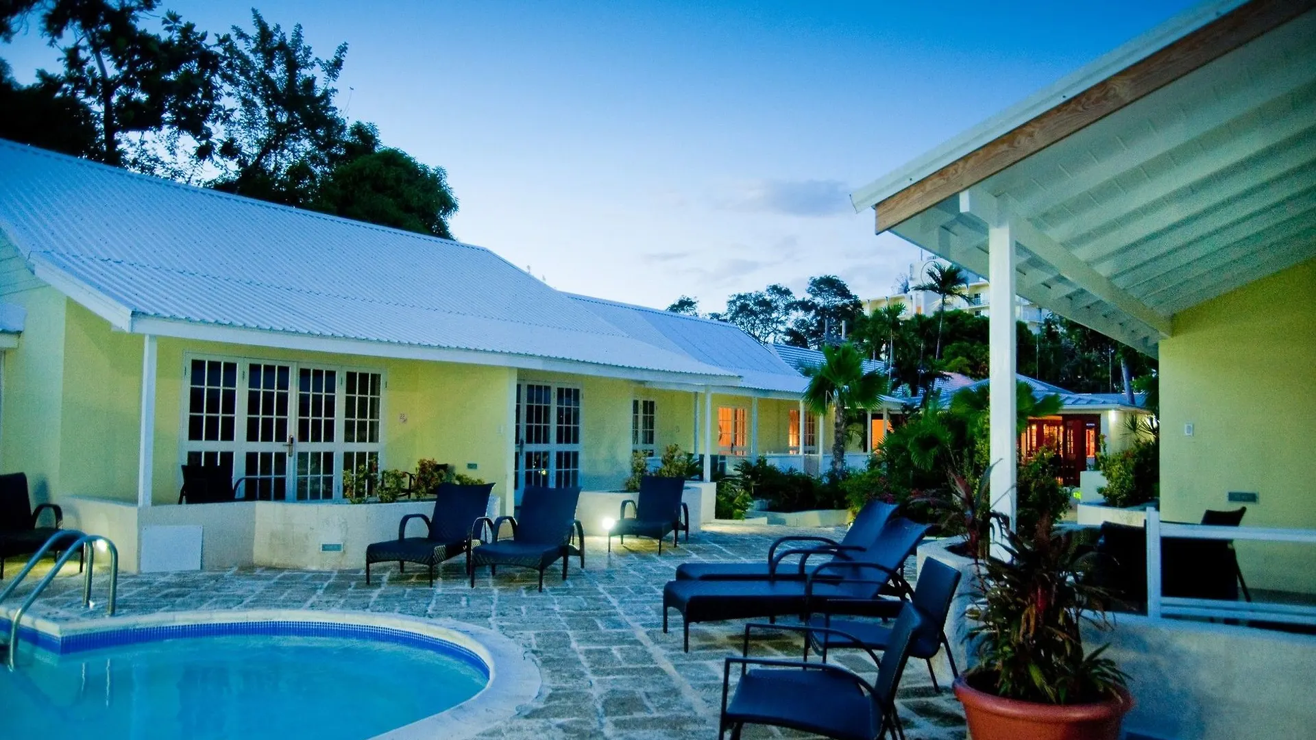 Island Inn Hotel All-Inclusive Saint Michael